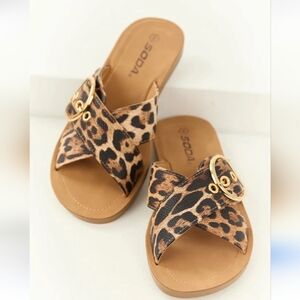 Soda NEW Leopard Print Leo Sandles crisscross Strap Gold Buckle Size 10